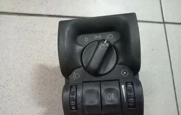 Opel Vectra B Light switch 90569813