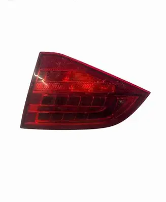 Tailgate rear/tail lights
