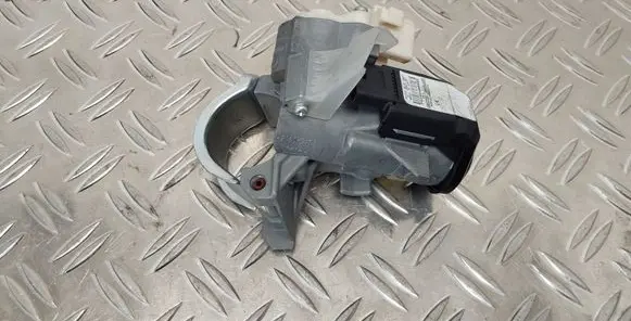 Toyota Avensis T270 Ignition lock 450200203 8978305030