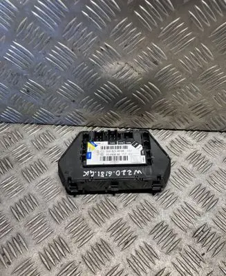 Mercedes-Benz S W220 Door control unit/module 2208214958 A2208214958