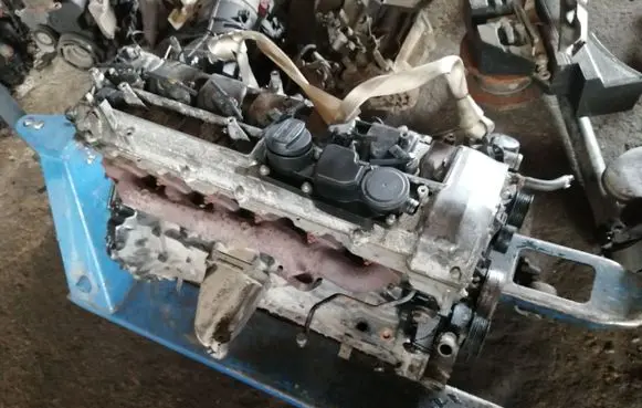Mercedes-Benz E W211 Engine
