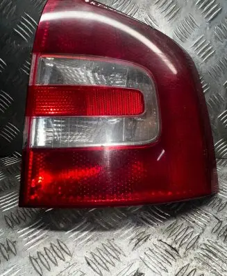 Skoda Octavia Mk2 (1Z) Rear/tail lights 1z9945258