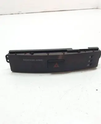 Lexus IS 220D-250-350 Hazard light switch
