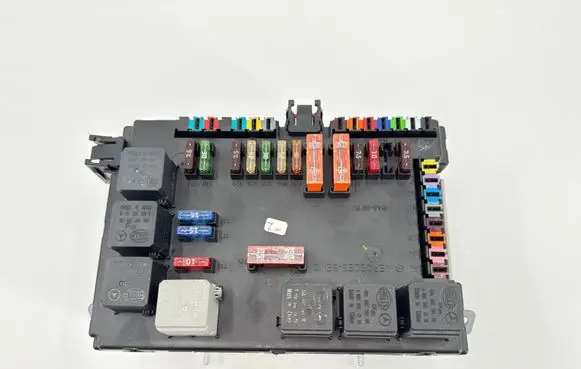 Mercedes-Benz S W221 Fuse module A2219006902