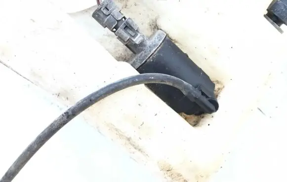 Renault Laguna I Windscreen/windshield washer pump