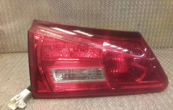 Lexus IS 220D-250-350 Tailgate rear/tail lights