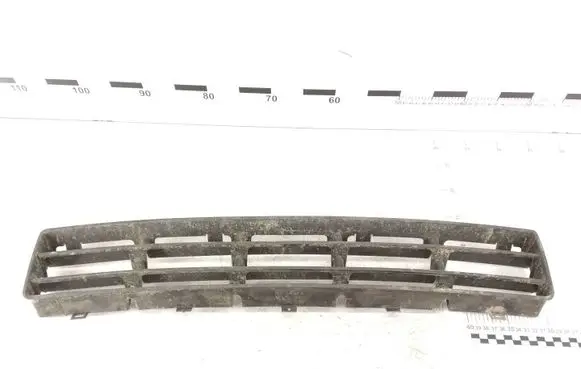 Volkswagen Golf IV Front bumper lower grill 1J0853677D