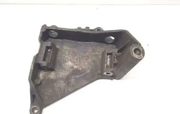 Volkswagen Multivan T5 Engine mounting bracket 070903143C