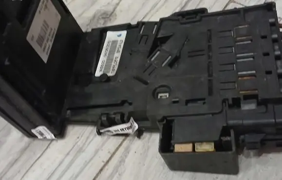 Peugeot 508 Battery control module 