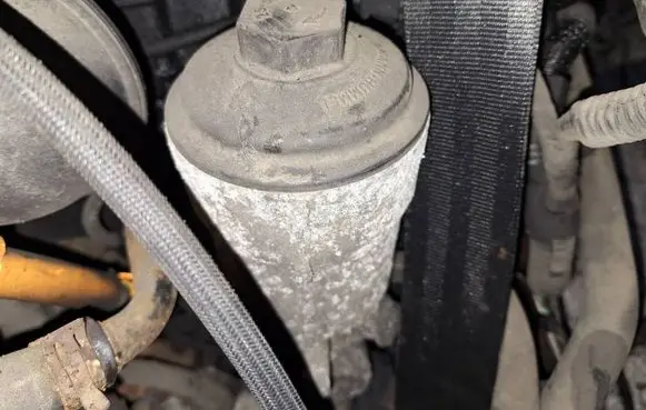Skoda Fabia Mk2 (5J) Oil filter cover 