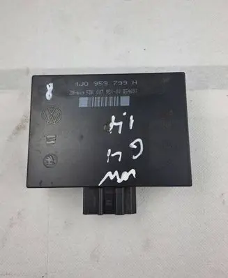 Volkswagen PASSAT B5 Comfort/convenience module 1J0959799N 5DK00795100