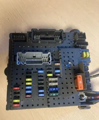 Volvo XC90 Fuse module 30786646 28080156