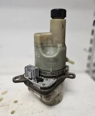 Volvo C30 Power steering pump 5N513K514AE 31200780