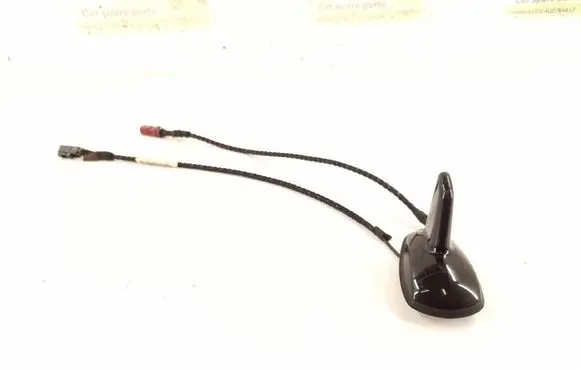 Mercedes-Benz CLS C219 Radio antenna 2118207975 2118205575