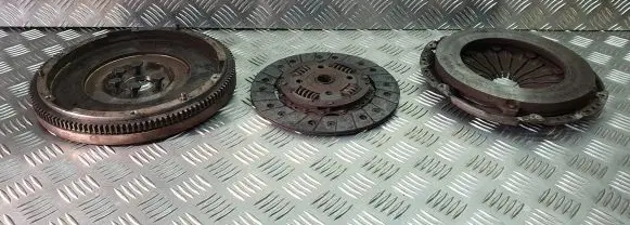 Volkswagen PASSAT B6 Clutch set kit 03C141031D 03CK040908 03C141025G