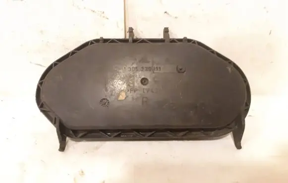 Headlight/headlamp dust cover