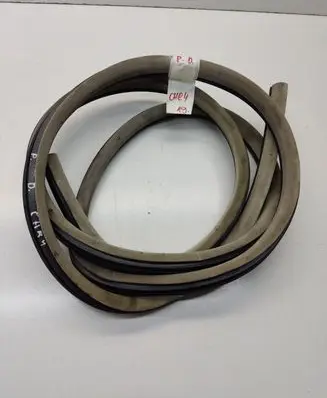 Chrysler 300 - 300C Front door rubber seal