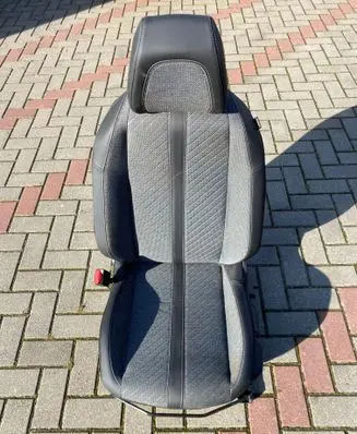 Peugeot 2008 II Front driver seat 