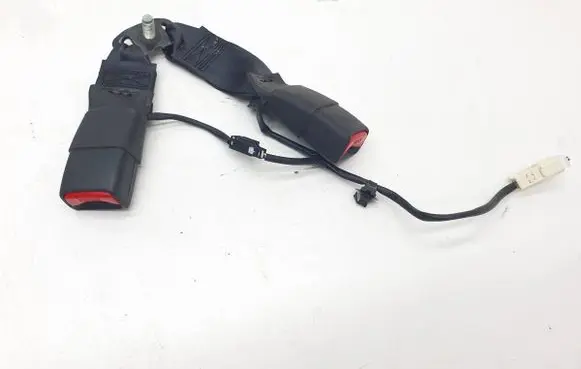Suzuki SX4 S-Cross Rear seatbelt buckle 