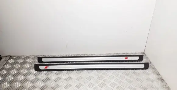 Front sill trim cover