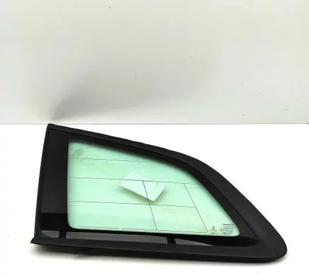 Volvo XC60 Rear side window 32244919