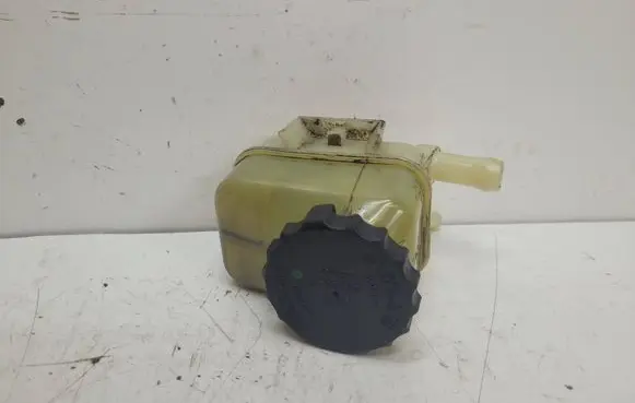 Toyota Avensis T250 Power steering fluid tank/reservoir 