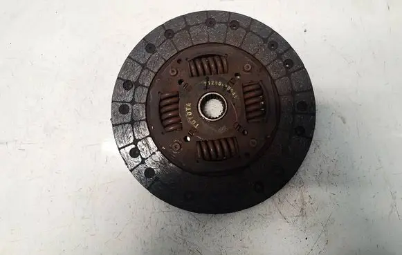 Toyota Yaris Clutch pressure plate 312500D041
