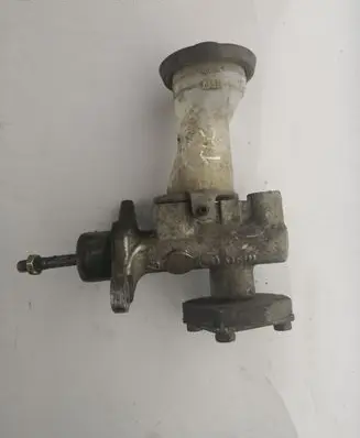Clutch master cylinder