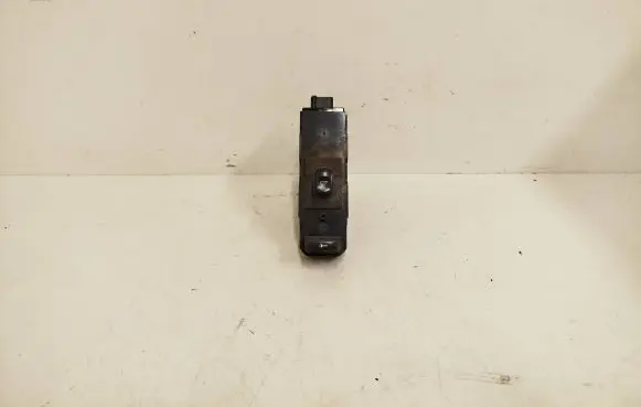 Volvo V70 Electric window control switch 30658147 03W41E