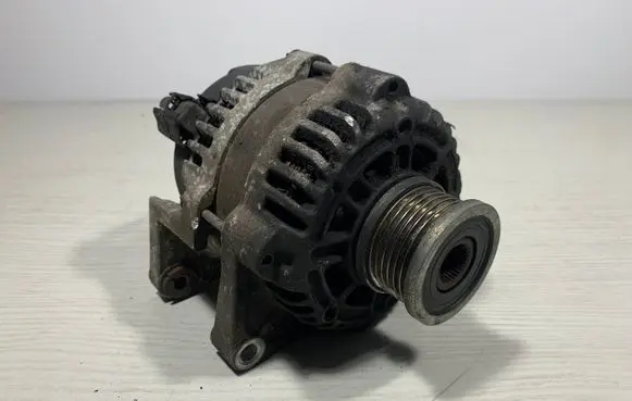 Opel Zafira B Generator/alternator