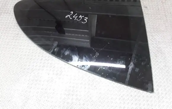 Peugeot 207 Rear side window