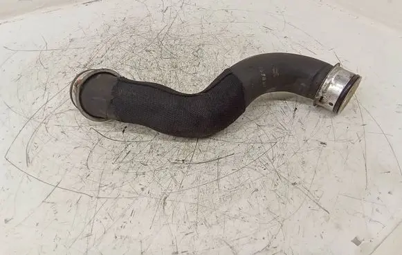 Mercedes-Benz E W212 Engine coolant pipe/hose A2125018282
