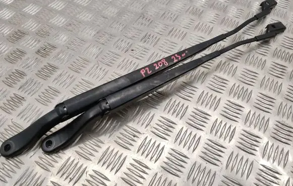 Peugeot 208 Front wiper blade arm 9822931780
