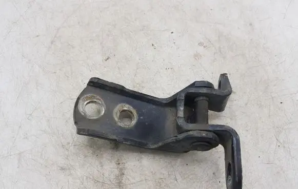 Toyota Avensis Verso Front door lower hinge NOCODE
