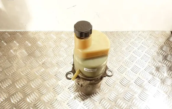 Volvo C30 Power steering pump 31280369 5N513K514CB