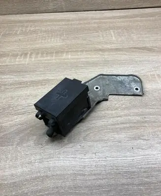 Mercedes-Benz E W211 Fuse module A2115456440 2115450403