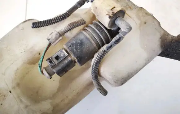 Skoda Octavia Mk1 (1U) Windscreen/windshield washer pump
