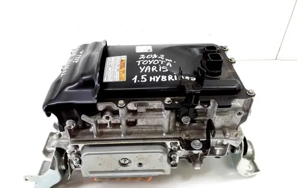 Toyota Yaris XP210 Voltage converter inverter 1561000460 G9200K0011