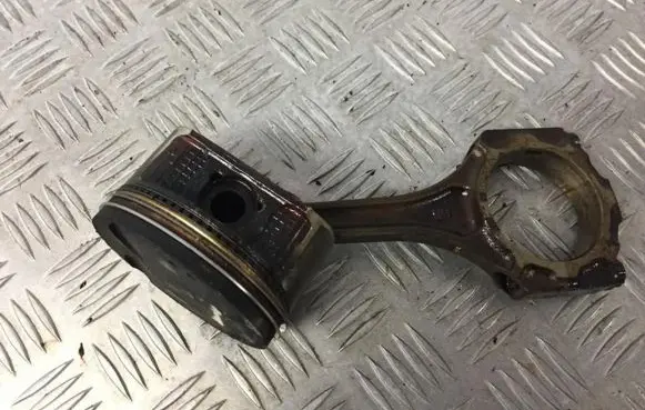 Lexus RX 300 Piston with connecting rod