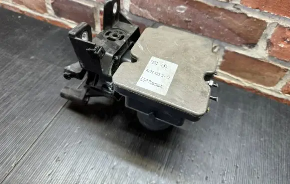 Mercedes-Benz S C217 ABS Pump A2224315912