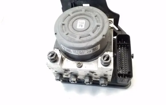 Volkswagen Golf VII ABS Pump 5Q0907379AA 5Q0614517T
