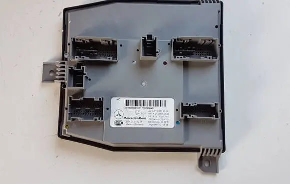 Mercedes-Benz E W213 SAM control unit A2139009119 A2139014103 A1679021701