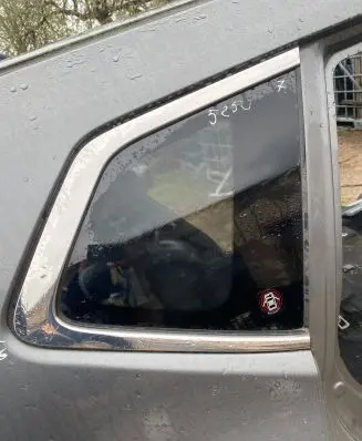 Nissan X-Trail T32 Rear side window E643R007953
