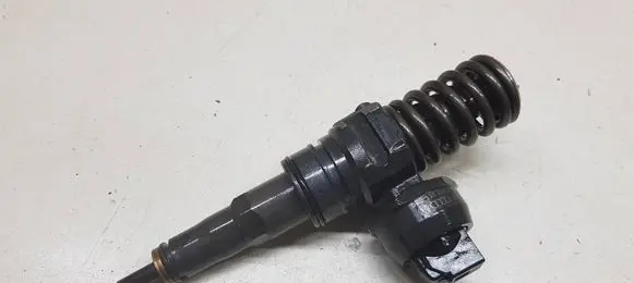 Volkswagen Multivan T5 Fuel injector 070130073N