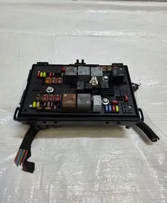Opel Astra J Fuse box set 13368639
