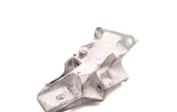 Land Rover Range Rover L405 Engine mounting bracket CPLA-6037-CB