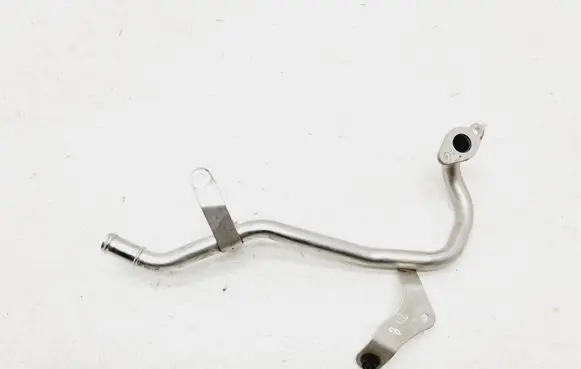 Engine coolant pipe/hose