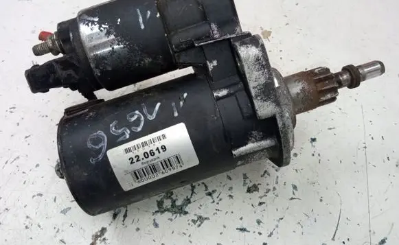 Volkswagen PASSAT B3 Starter motor L390304