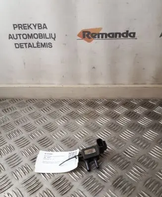 Ford Focus Exhaust gas pressure sensor AV615L200AA