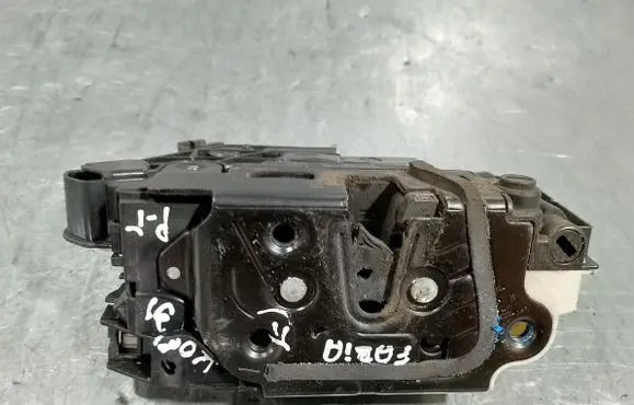 Skoda Fabia Mk2 (5J) Rear door lock 1S4839016B